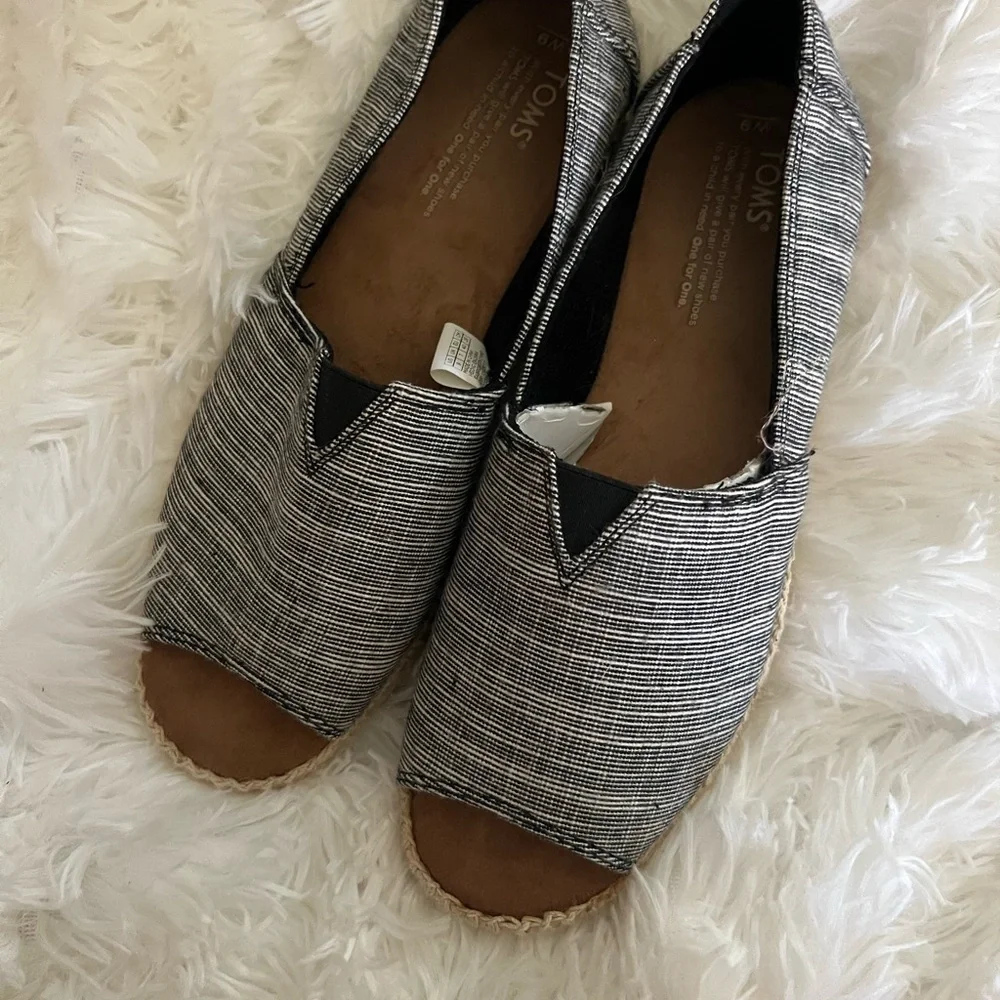 TOMS Open Toe Espadrilles Size 9, New